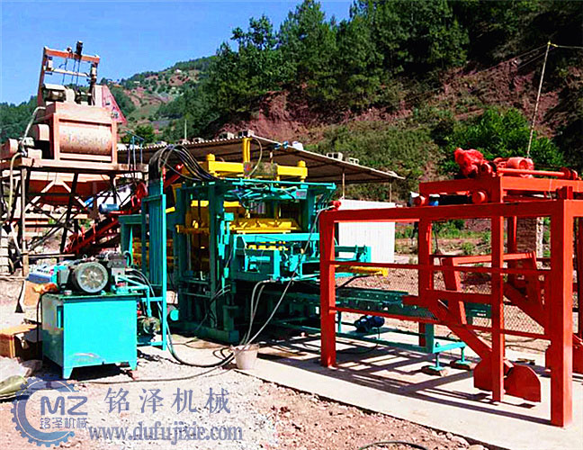 小型全自動免燒水泥磚機