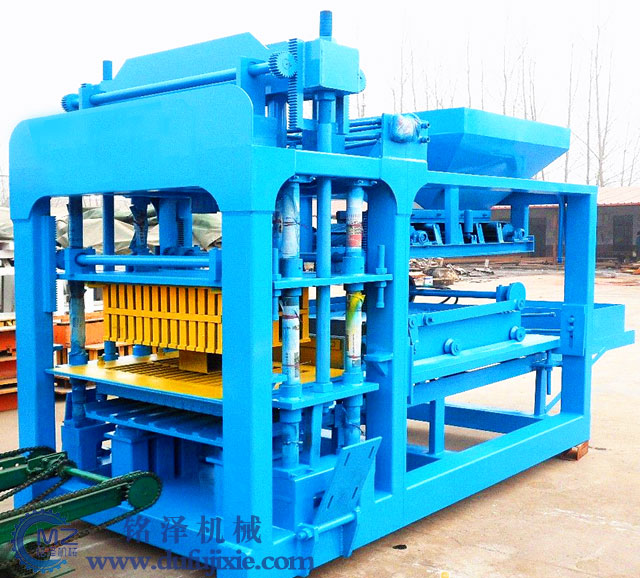 全自動砌塊成型機